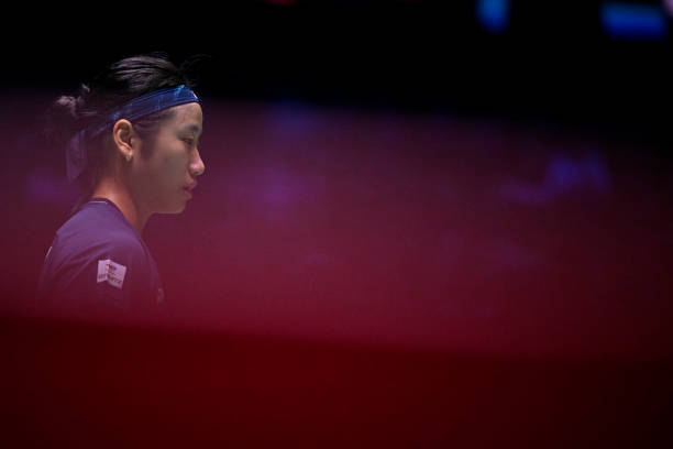 羽毛球拍选购避坑指南:品牌、价格与性能如何匹配?