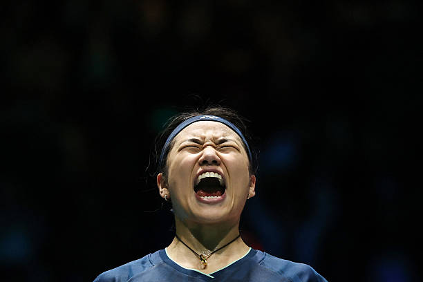 难忘的羽毛球对决:我和好朋友的欢乐时光