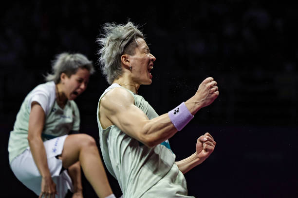 羽毛球单打边界线详解：左右两侧有何不同？