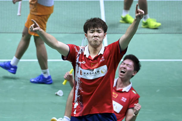 羽毛球高手必备!单打与双打战术技巧全解析 | 实战视频教学