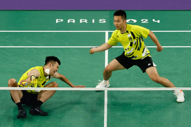 RSL羽毛球拍核心技术解析:材质与科技亮点