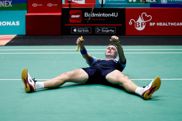 羽毛球单打比赛违例行为盘点：哪些动作会导致失分？