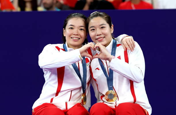 AS50羽毛球适合专业选手吗?与AS9的差异分析