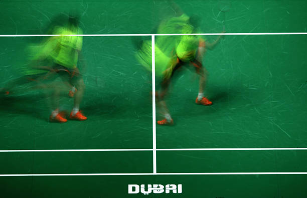 羽毛球换边与间歇规则:比赛中的休息与调整