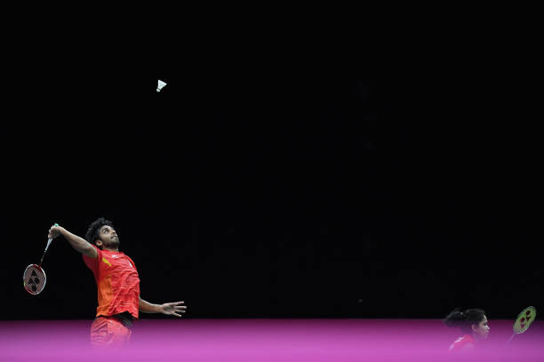 羽毛球场地划线材料与维护:如何符合比赛标准