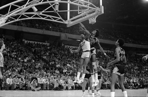 热血青春，篮球场上的兄弟情义