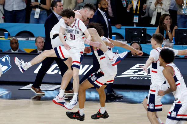 助攻标志的显示方式:王者荣耀助攻图标位置解析