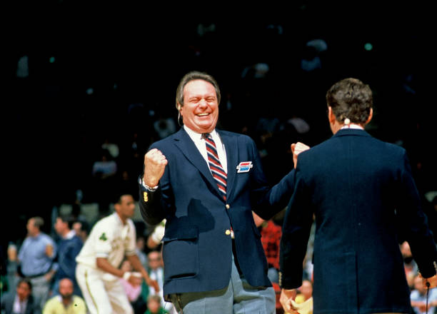 篮球场尺寸指南:如何正确测量场地?