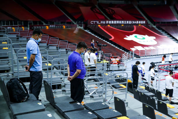 篮球翻手vs正常运球:关键区别在哪里?