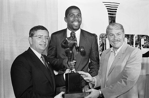 篮球规则入门:哪本书最适合初学者?