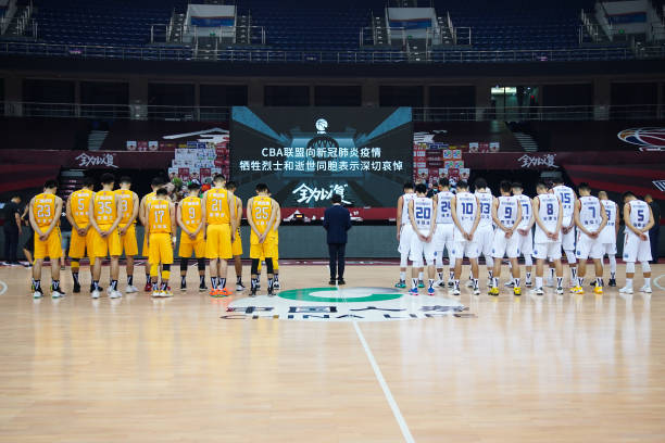 投篮发力技巧:如何通过手型与姿势提升命中率