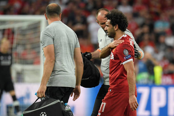 （通过对比分析名单的变化和教练思路）