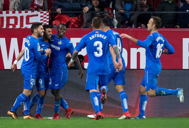 FIFA vs. 个人统计:为何罗马里奥的官方总进球数存在两个版本?