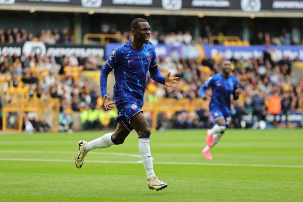 萨拉赫庆祝动作的演变:从初登英超到如今的标志性姿势