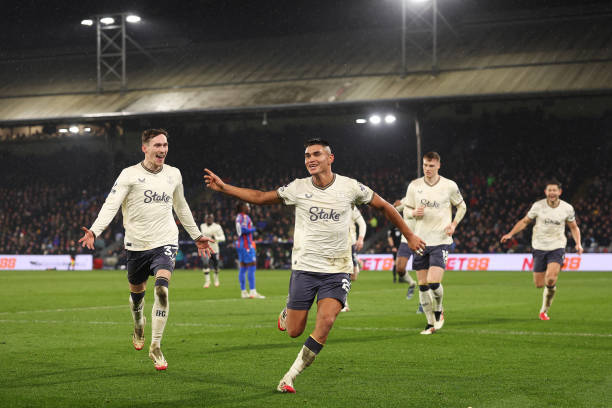 伤病报告:周定洋轻伤无碍,可出战下轮联赛