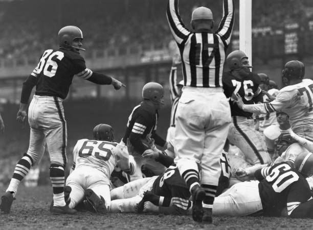 波兰点球战术核心:莱万多夫斯基的制胜一击