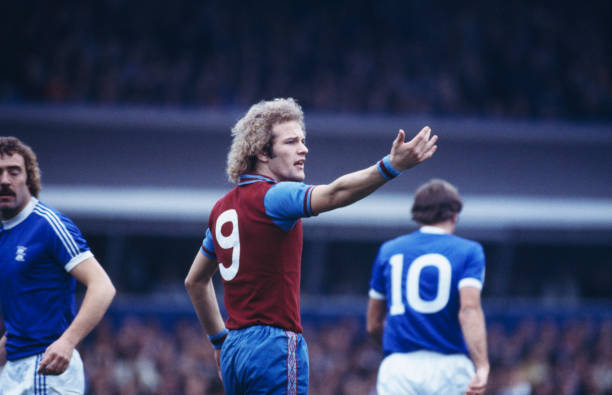 从葡超到欧洲之巅:波尔图0304欧冠冠军之路