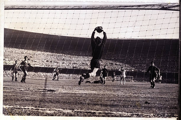 姆巴佩主罚点球精准命中,展现巨星风采