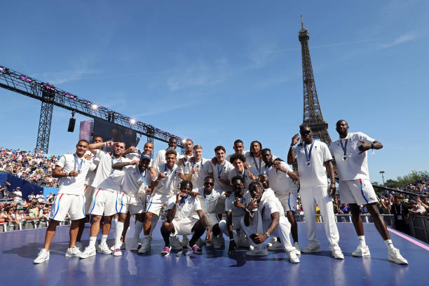 德甲历史总积分排名:拜仁遥遥领先,多特与门兴争夺次席