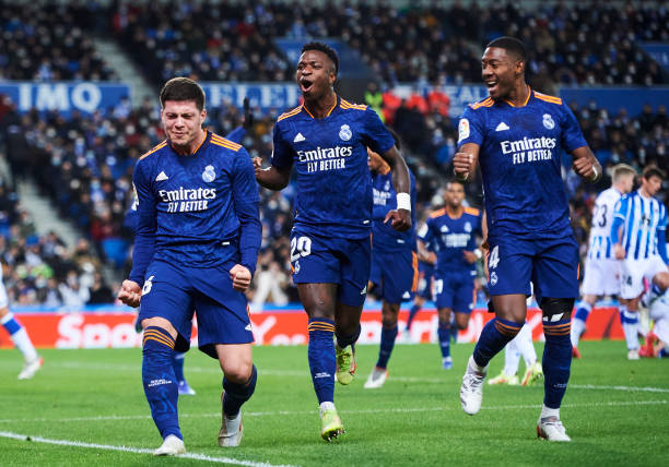 巴乔照片大全:从球员到偶像的视觉之旅