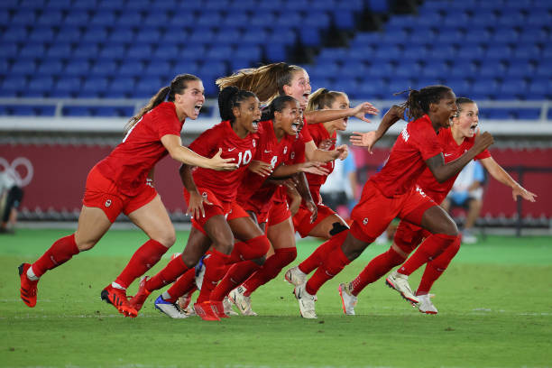 德甲冬歇期后排名预测：拜仁、多特、莱比锡谁更稳？