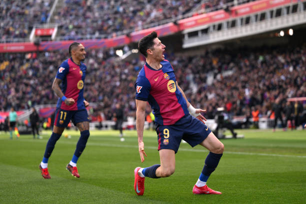 免费高清直播：梅西带领球队征战欧冠精彩时刻