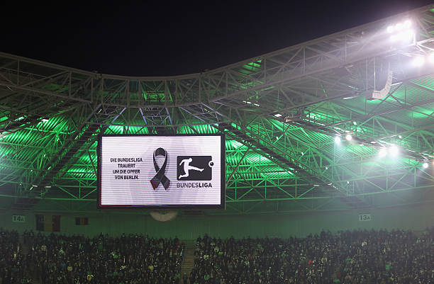 (具体到其当前带领卡斯蒂亚队的比赛任务和成绩)