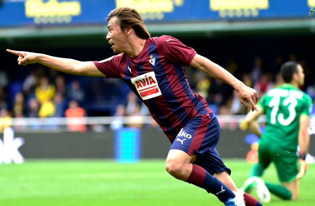 足球赛事复盘利器:比分足球即时比分球探旧的数据价值