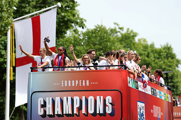 齐达内为何迟迟不回归?执教选择背后的真相