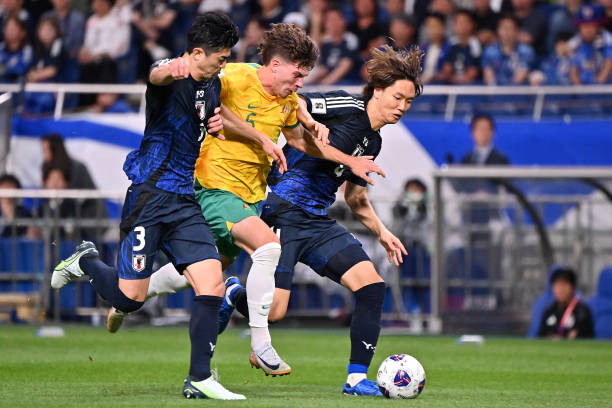 一脚定乾坤！女足世界波进球助队逆转