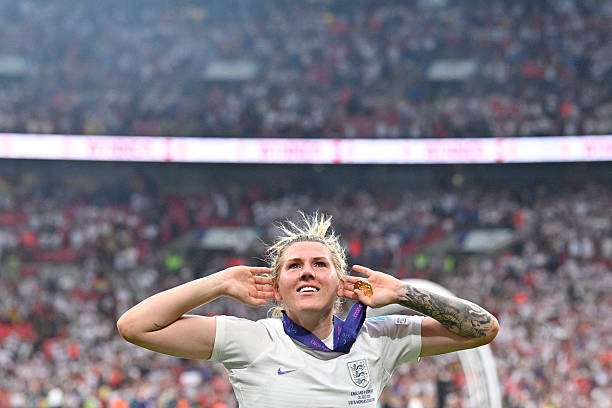 欧冠决赛观赛全攻略:从场地选择到座位视角