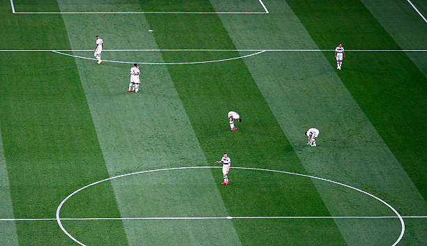 足球点球术语全解析:从“十二码”到“扑点”