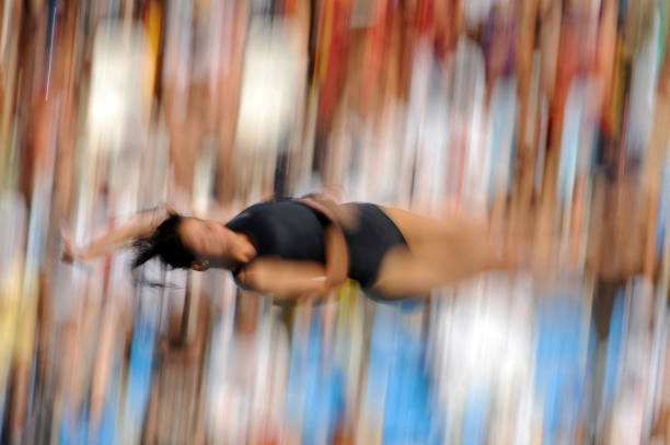 苏炳添的短跑姿势技巧：提升加速度与最高速度