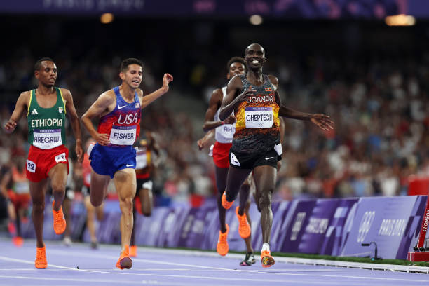 揭秘伏明霞的出生八字:从跳水女皇到人生赢家