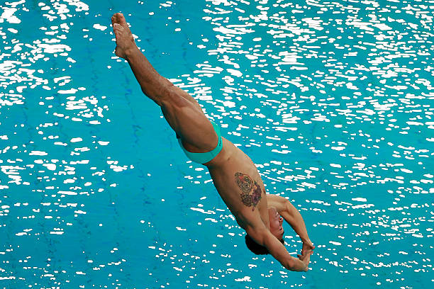 世锦赛100米自由泳决赛,宁泽涛力压群雄摘金