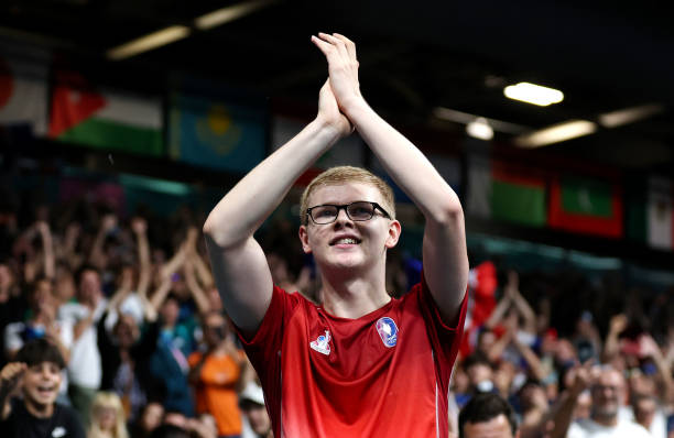 樊振东回归训练引热议,球迷期待其王者归来