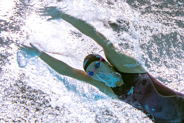 为什么你会梦见游泳?解析梦境中的水与运动意象