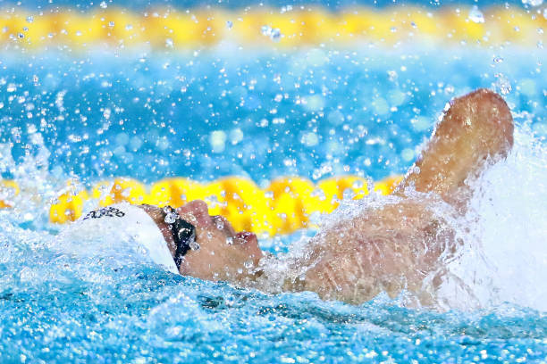 高血压患者的理想运动:游泳的降压效果与注意事项