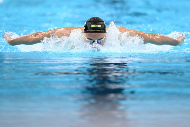 游泳锻炼腰椎：缓解疼痛、增强核心力量的实用教程