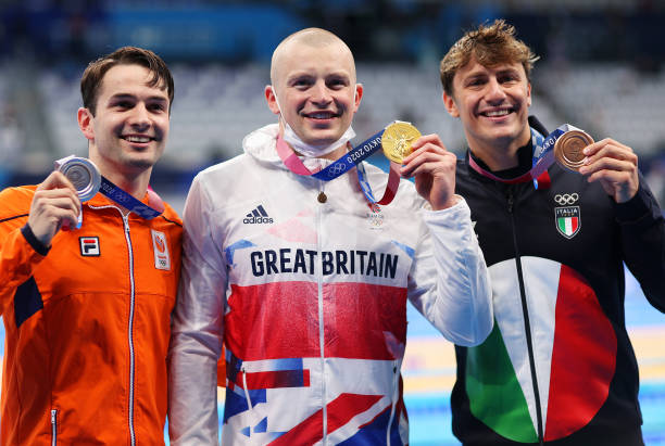 腰椎间盘突出适合游泳吗?哪种泳姿最安全有效?