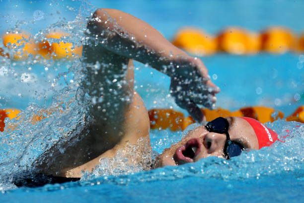 游泳时如何避免感染艾滋病？这些防护措施要记牢