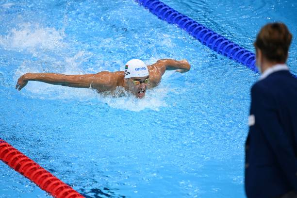 蛙泳腿部动作的力学原理与常见错误纠正