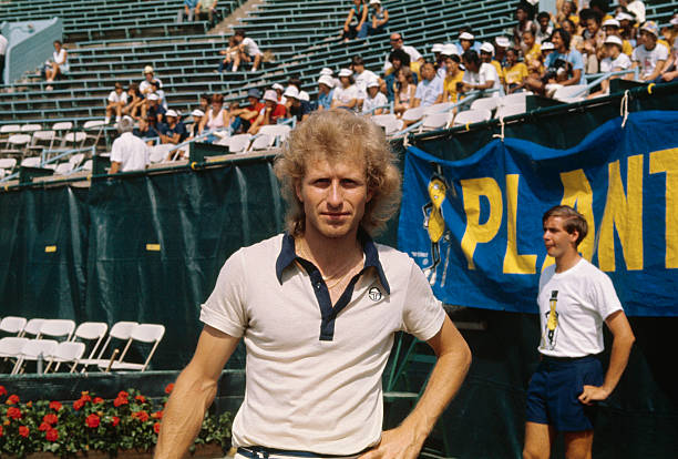 梅德韦德夫如何改变现代网球战术格局？