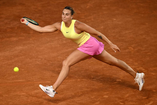 网球运动的双重性:为何说最大的挑战来自球拍的另一端