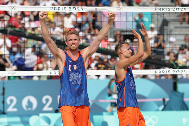 排球扣球的发力技巧：腰腹力量与手臂协调