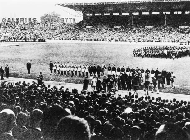 国足世界杯之路：外教、球员与足协的角色分析